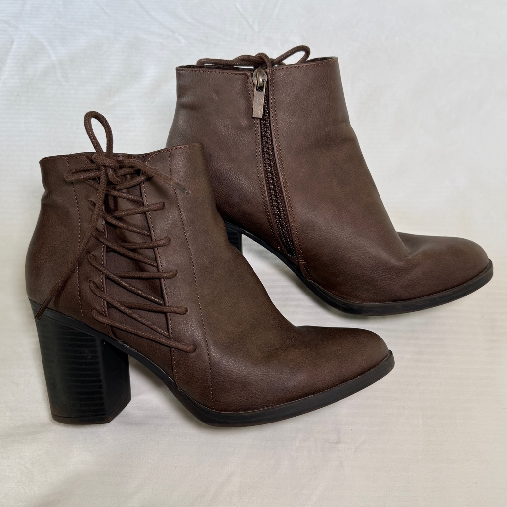 Toetos Elegant Brown Ankle Booties |Size 9